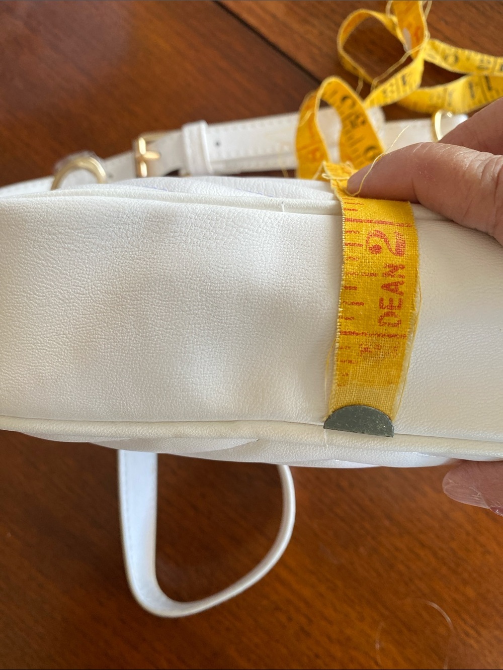 bebe , Los Angeles,White Quilted Crossbody with Gold Chain Accents - Picture 8 of 12